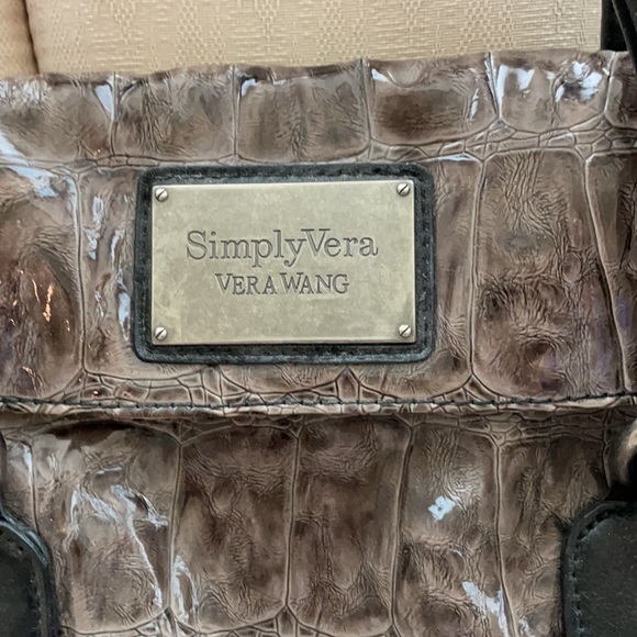 SimplyVera Vera Wang purse - Picture 3 of 9